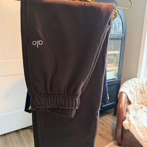 ALO Yoga Wide Leg Pants in Dark Brown
